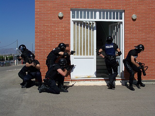 La Unidad Policial de Rescate y Operaciones Especiales realiza en Águilas unos ejercicios de entrenamiento - 1, Foto 1