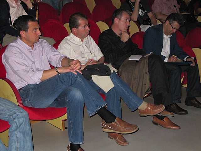 IU aboga por una izquierda “fuerte” para cambiar el modelo socioeconómico - 4, Foto 4