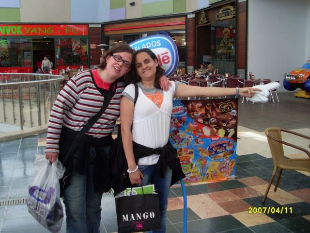 Los usuarios y profesionales del SAP visitan un centro comercial de Lorca - 2, Foto 2