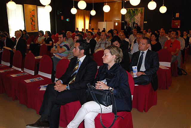 Alhama participa en el foro de debate de las oportunidades de negocio de la comarca del Guadalentín, Foto 2