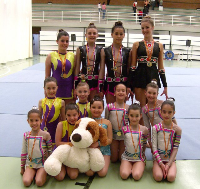 Las gimnastas consiguen 29 'oros' y 3 'platas' en las jornadas comarcales - 2, Foto 2