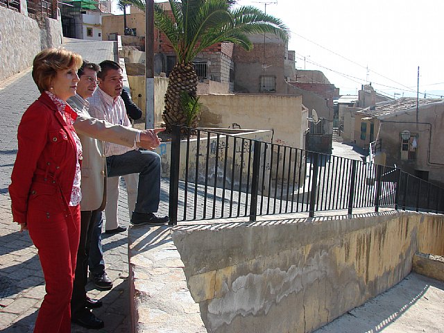 El Alcalde ha visitado esta mañana las obras de las siete calles del barrio de Santa María recientemente remodeladas - 1, Foto 1
