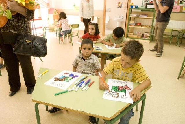 Ayuntamiento y Comunidad Autónoma trabajarán para que la crisis no afecte a la Educación - 3, Foto 3