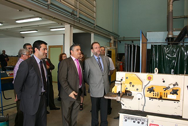 Sotoca apuesta por la cualificación de los trabajadores como vía para salir de la crisis - 2, Foto 2