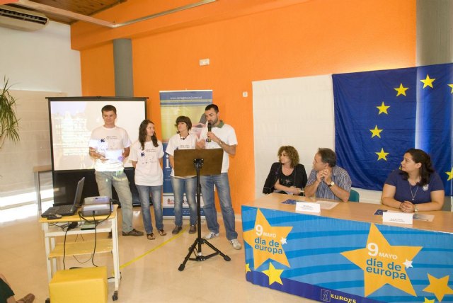Los IES del Bohío y el Isaac Peral reciben los premios del concurso ¿Qué sabes de Europa? - 1, Foto 1
