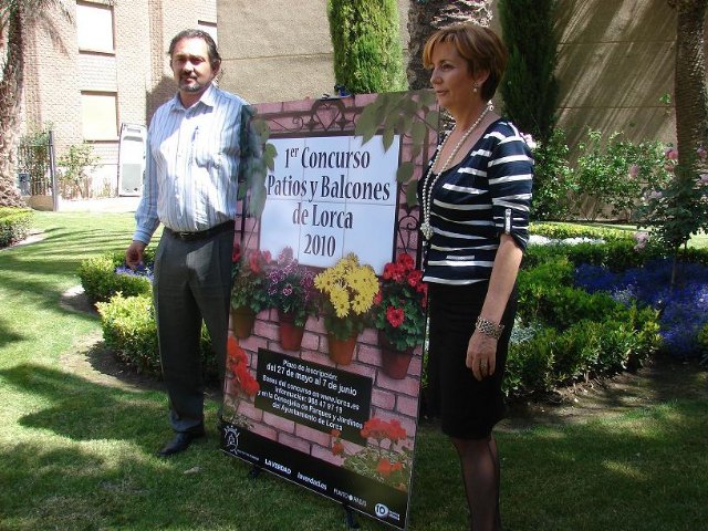 El Ayuntamiento de Lorca anima a los ciudadanos a adornar con plantas patios y balcones, llenado de color el municipio - 1, Foto 1