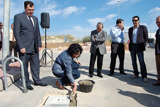 Ballesta coloca la primera piedra de una nueva rotonda en la carretera B-33 a su paso por Lorquí - 2, Foto 2