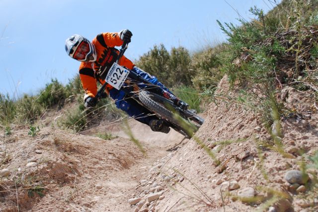 El totanero Jos Snchez Cnovas, campeon de la 2º  prueba del campeonato de España de descenso master 40 - 3