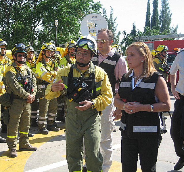 Más de un centenar de efectivos del Plan Infomur realizan la práctica de un incendio forestal en El Valle - 1, Foto 1