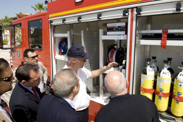 El Ayuntamiento adquiere lo último en vehículos contra incendios - 2, Foto 2