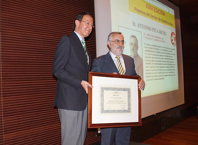 El Alcalde expresa su reconocimiento al esfuerzo y sacrificio de los empresarios de construcción para afrontar la crisis - 2, Foto 2