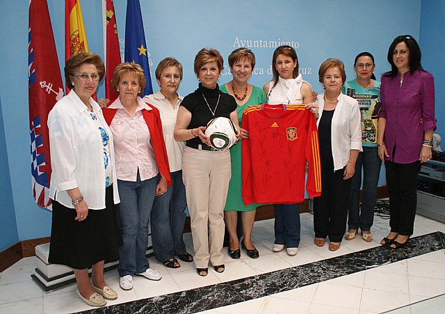 La Selección Española apoya la residencia de ancianos de Caravaca - 1, Foto 1