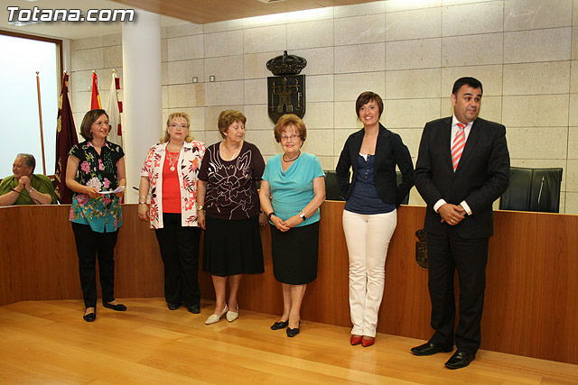 Ms de 200 usuarios del Centro Municipal de Personas Mayores de la localidad reciben los diplomas - 24