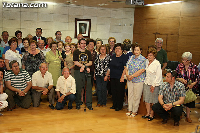 Ms de 200 usuarios del Centro Municipal de Personas Mayores de la localidad reciben los diplomas - 36