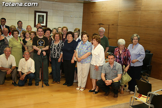 Ms de 200 usuarios del Centro Municipal de Personas Mayores de la localidad reciben los diplomas - 37