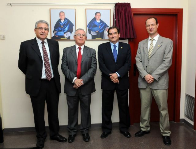 El rector inauguró la galería de decanos de la Facultad de Matemáticas - 1, Foto 1