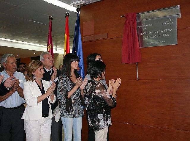 Valcárcel destaca el compromiso y la vocación del doctor Lorenzo Guirao - 2, Foto 2