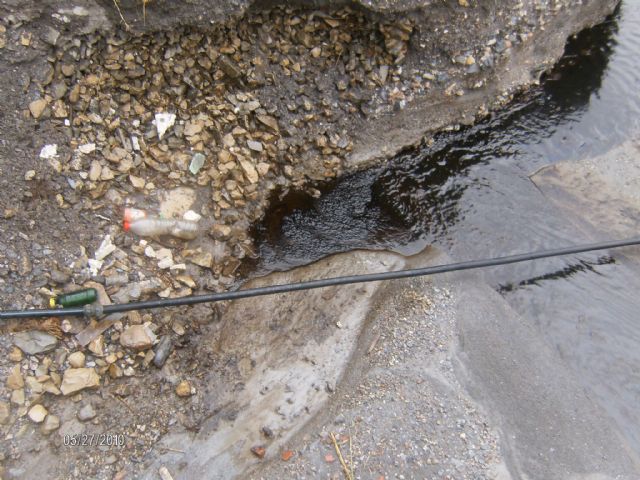 Alertan a la Guardia Civil de un vertido contaminante al cauce de la rambla Alta - 10