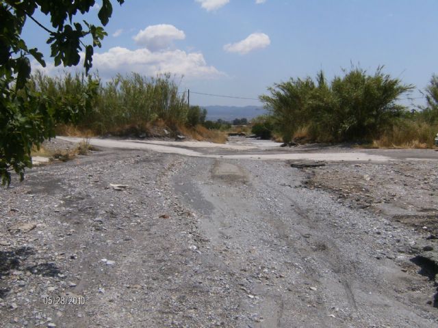 Alertan a la Guardia Civil de un vertido contaminante al cauce de la rambla Alta - 20