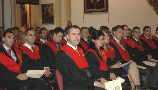 Los criminólogos de la UCAM reciben sus becas y diplomas. - 1, Foto 1