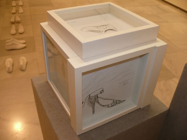 Hasta el 4 de junio se puede ver en Caja Murcia una curiosa exposición bajo el título Horma/Forma/Norma - 1, Foto 1