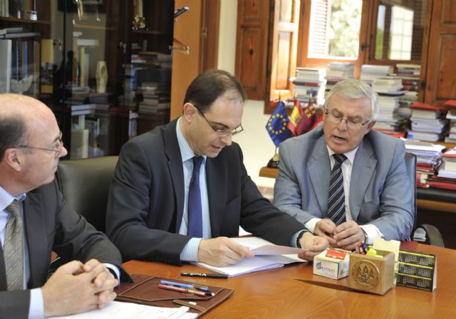 La Universidad de Murcia y Cajamurcia aprobaron las aportaciones para actividades académicas y culturales - 2, Foto 2