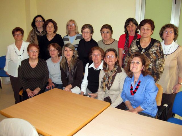 Clausura de cursos y talleres del programa de mayores - 1, Foto 1