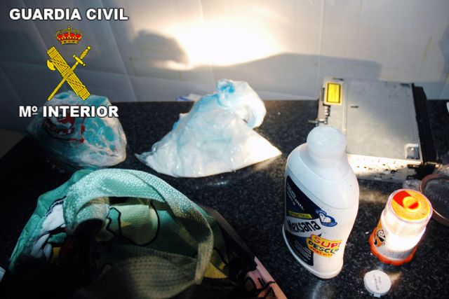 La Guardia Civil desmantela un laboratorio clandestino de corte de cocaína - 1, Foto 1