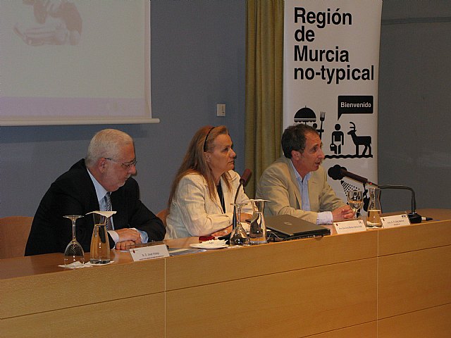 Un total de 40 empresas turísticas acercan su actividad a más de 200 alumnos del CCT - 1, Foto 1