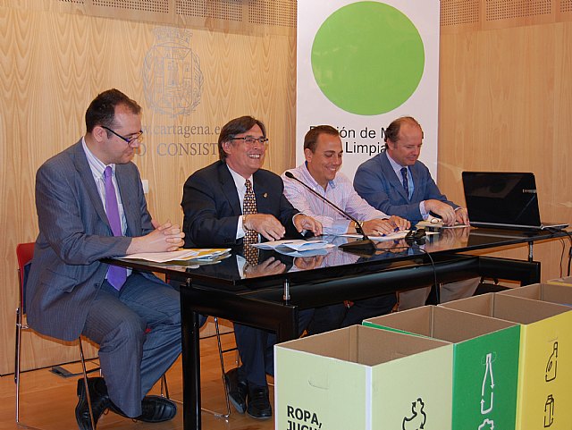 La Comunidad lanza una campaña para sensibilizar a la población sobre su papel fundamental en el reciclaje de residuos - 1, Foto 1