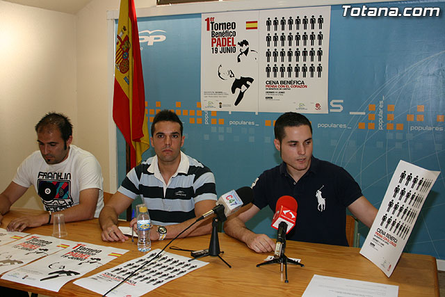 La renovada ejecutiva de Nuevas Generaciones del PP de Totana ha organizado una cena y un torneo de pdel benficos - 7