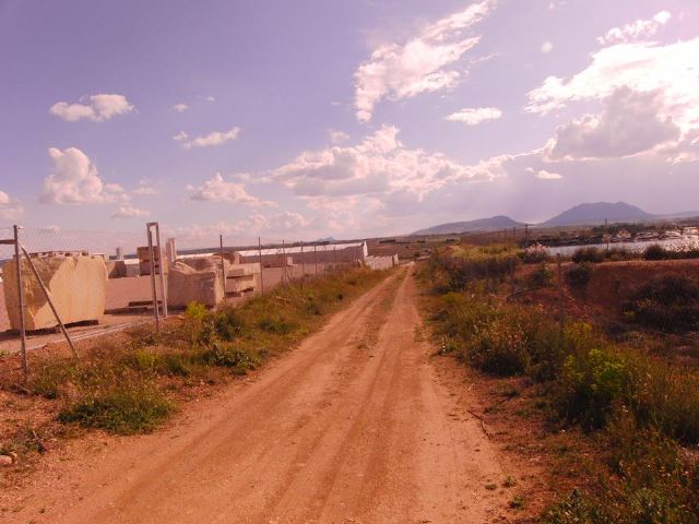 Los Socialistas denuncian la falta de suelo industrial en Cavila - 5, Foto 5