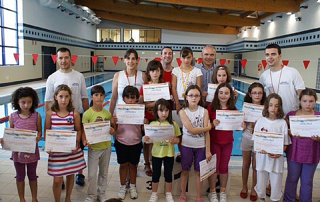 Un centenar de  niños lumbrerenses participan en el 'Trofeo de Natación Infantil 2010' - 1, Foto 1