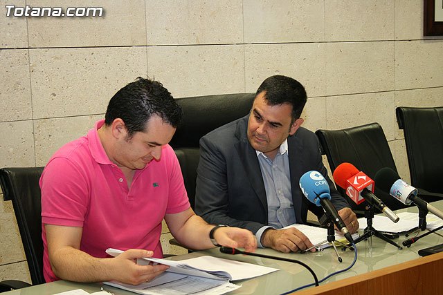 El Ayuntamiento recorta 5 millones de euros en el presupuesto municipal para el 2010, Foto 1