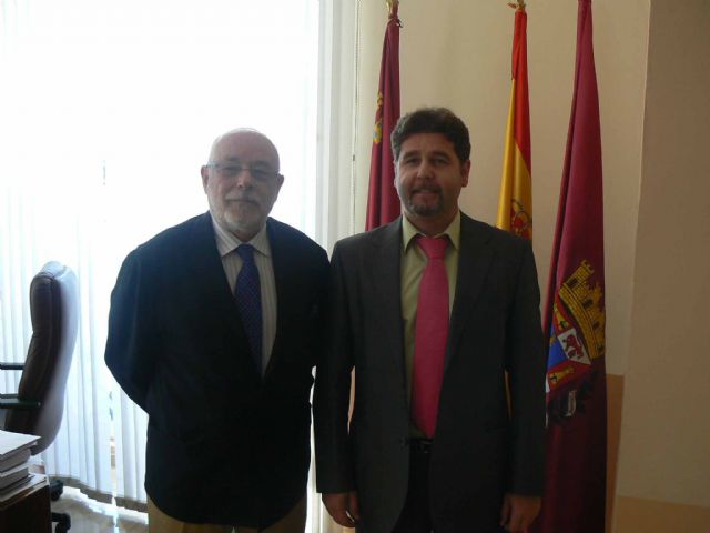 El Coordinador Local de UPyD, Fulgencio Egea, se entrevista  con el Presidente de la Autoridad Portuaria de Cartagena, Adrián Ángel Viudes - 1, Foto 1