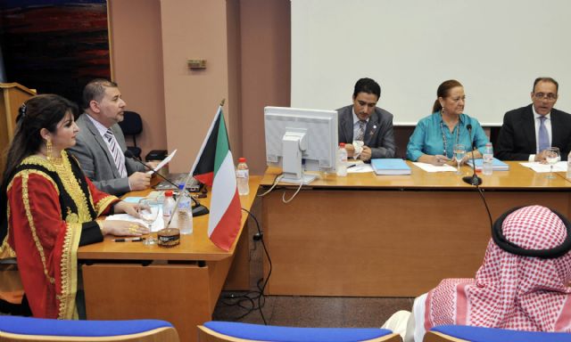 El embajador de Kuwait asistió en la Universidad de Murcia a la lectura de la tesis sobre el lujo en las cortes principescas de Arabia - 4, Foto 4