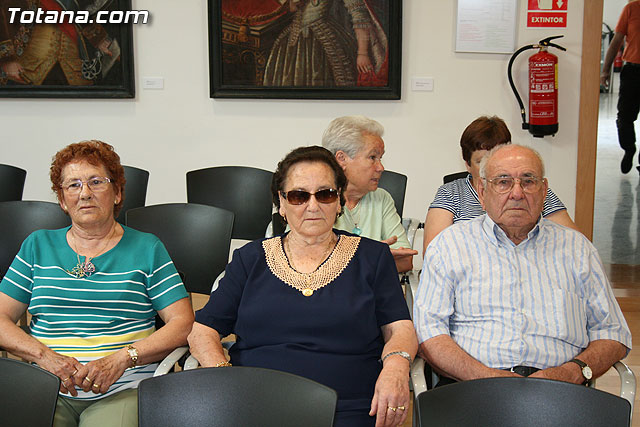 Los usuarios del Centro de Personas Mayores de El Paretn-Cantareros cierran el curso - 3