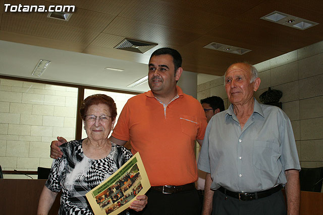 Los usuarios del Centro de Personas Mayores de El Paretn-Cantareros cierran el curso - 22