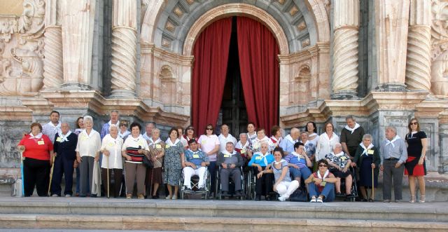 Abuelos de Cehegín ganan el jubileo en Caravaca de la Cruz - 1, Foto 1