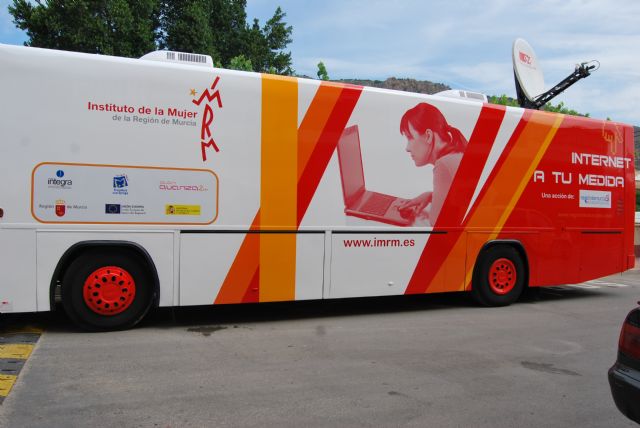 El Bus de la Campaña Internet a tu medida se encuentra en la localidad - 1, Foto 1