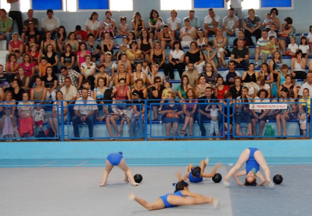 Las gimnastas torreñas dan lo mejor de sí en la clausura del curso de la Escuela Municipal - 2, Foto 2