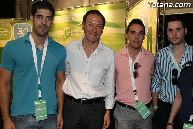 Los totaneros junto a Miguel Ángel Cámara, Secretario General del PP de la Región de Murcia y Alcalde de Murcia, Foto 2
