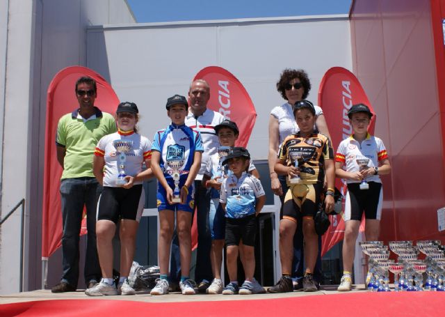 Más de un centenar de jóvenes ciclistas participan en la VIII Exhibición de Escuelas de la Región de Murcia celebrada en Puerto Lumbreras - 2, Foto 2