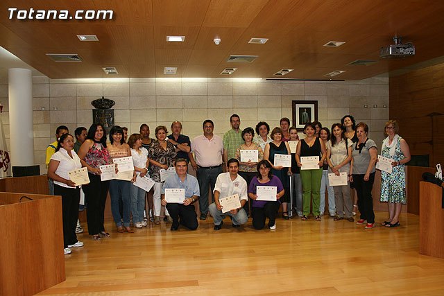 Más de 60 personas han participado en las acciones formativas organizadas por las concejalías de Bienestar Social y Participación Ciudadana, Foto 1
