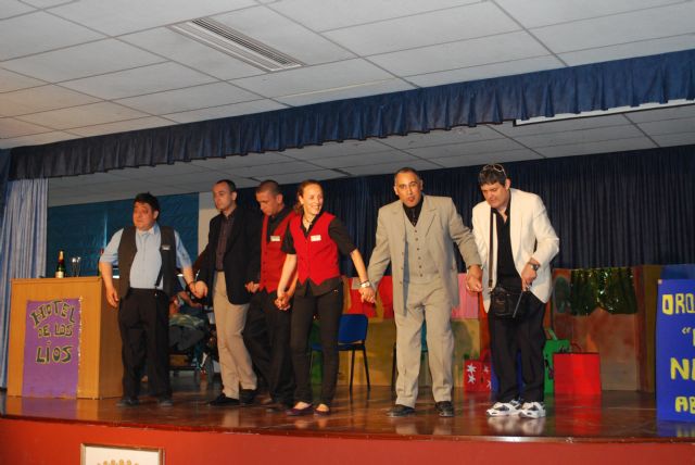 Divertida puesta en escena de la representación El hotel de los líos - 3, Foto 3