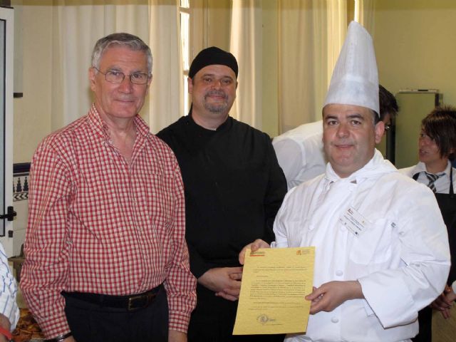 Diplomas para los nuevos camareros y cocineros de los cursos de Atención Social - 4, Foto 4