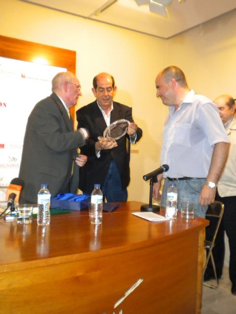 El poeta torreño Salvador Sandoval recibió el homenaje de los escritores murcianos - 2, Foto 2
