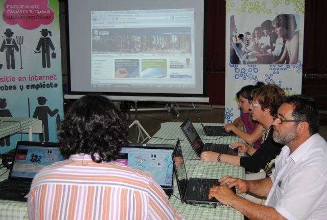 Cibermix pone las nuevas tecnologías a alcance de todos en San Javier - 1, Foto 1