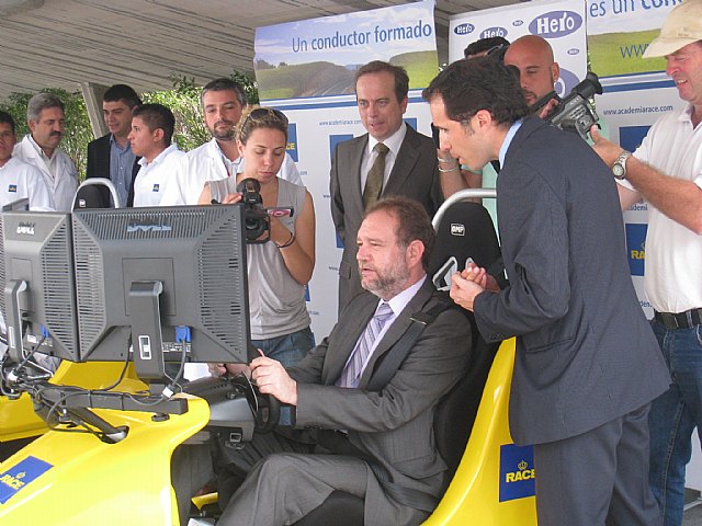 Empleo pone en marcha una campaña para reducir accidentes laborales de tráfico - 1, Foto 1