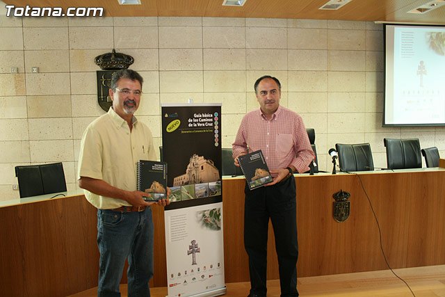 El Ayuntamiento colabora con la “Guia Básica de los Caminos de la Vera Cruz”, Foto 1